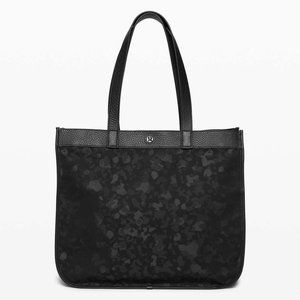 NWOT Lululemon Now and Always Tote Purse 25L Camo